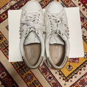 Massimo Dutti white sneakers